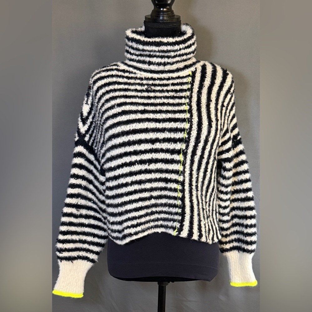 Pilcro Illusion Stripe Turtleneck Sweater Cropped Fuzzy Small